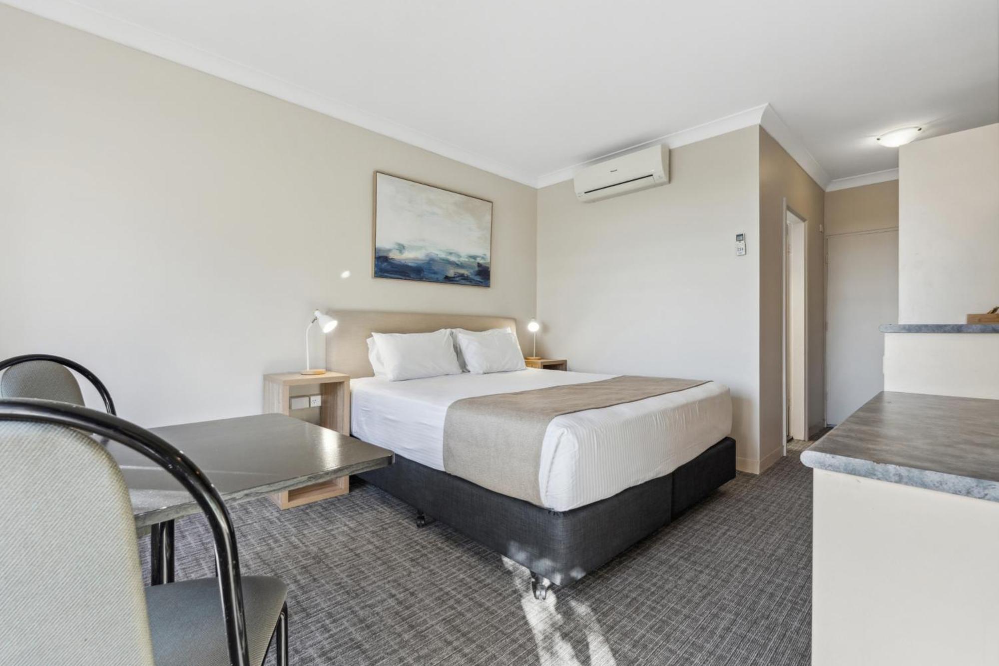 Econo Lodge Dockside Glenelg Аделейд Екстериор снимка