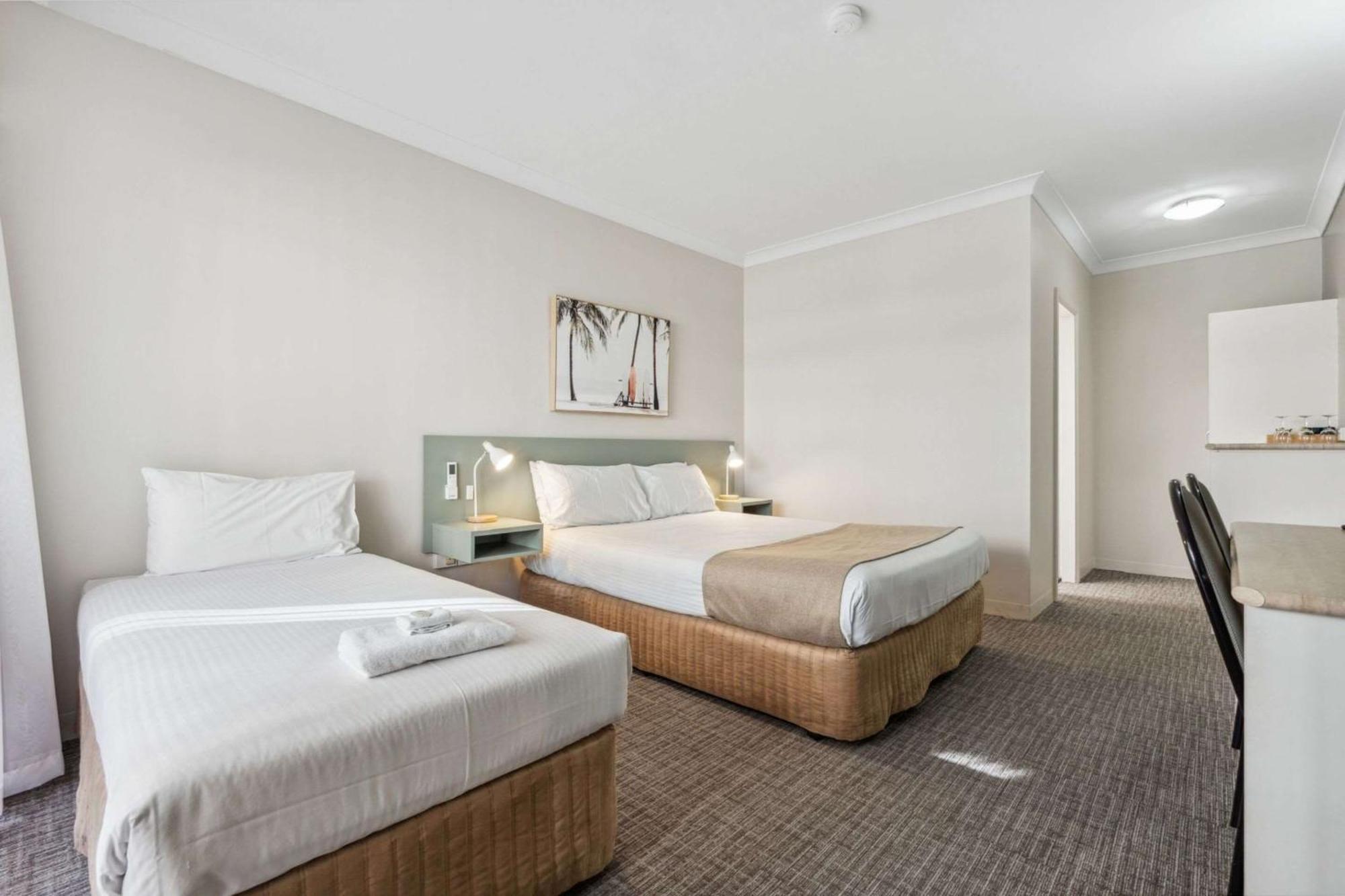 Econo Lodge Dockside Glenelg Аделейд Екстериор снимка