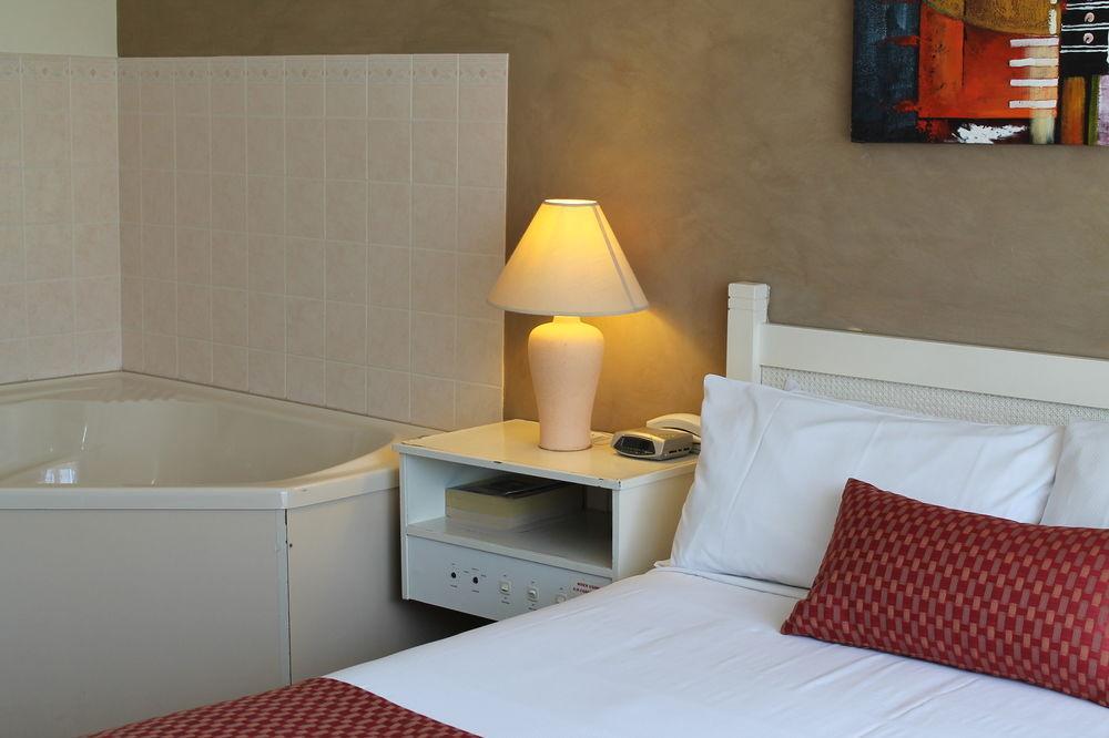 Econo Lodge Dockside Glenelg Аделейд Екстериор снимка